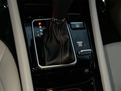 Used 2022 Jeep Compass Limited image 31