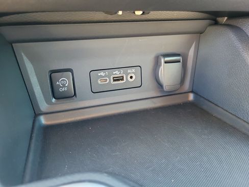 Certified 2025 Nissan Sentra SR image 31