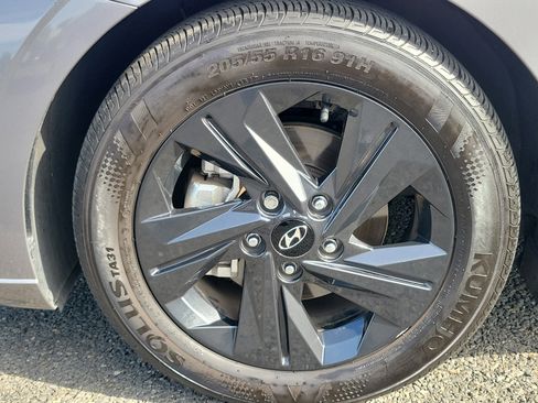 Certified 2023 Hyundai Elantra SEL w/ Cargo Package image 25