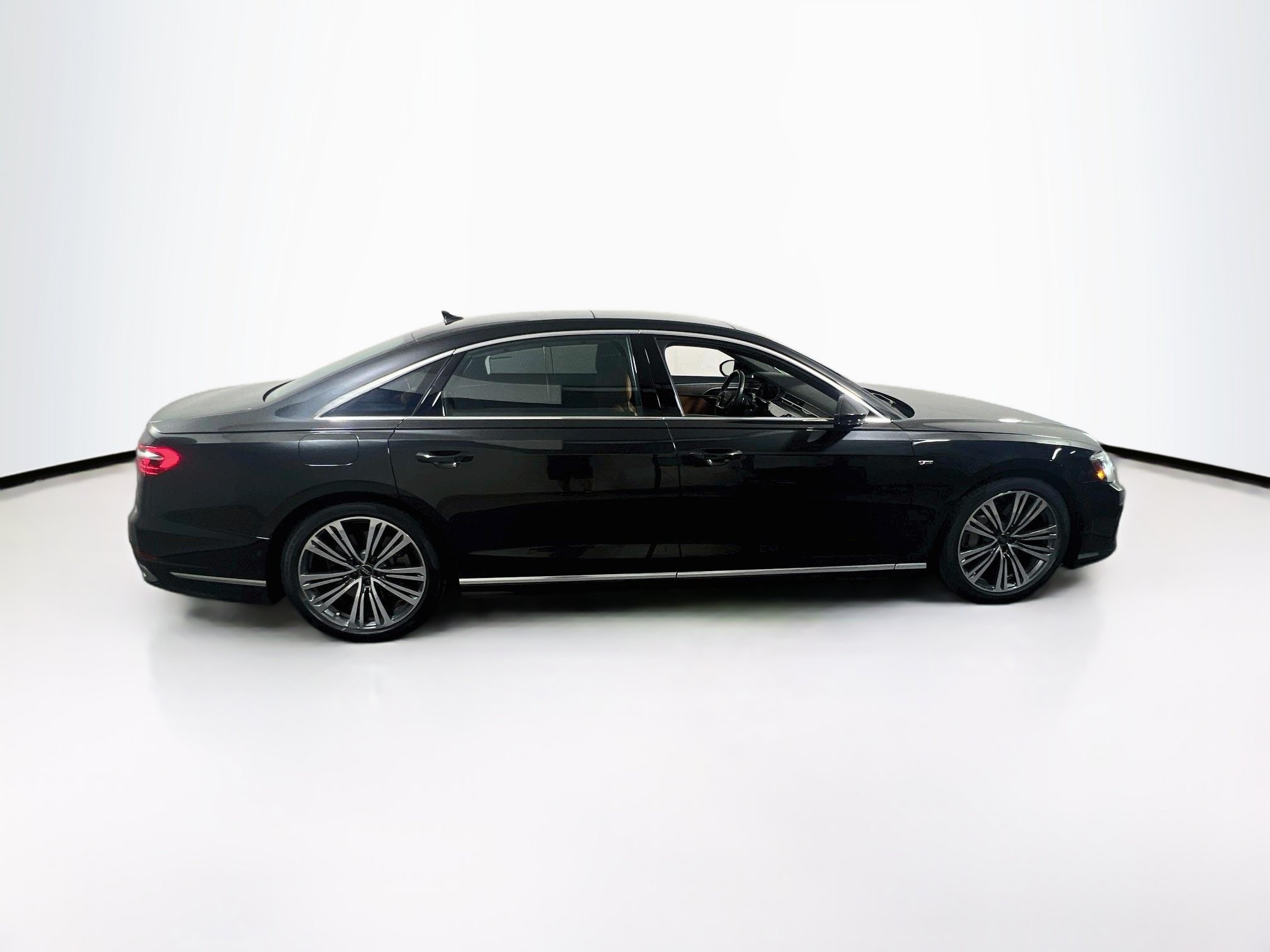 Used 2023 Audi A8 L 3.0T AWD/4WD image 4