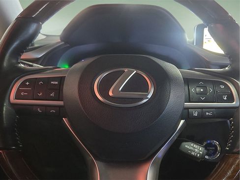Used 2018 Lexus RX 450hL Premium image 25