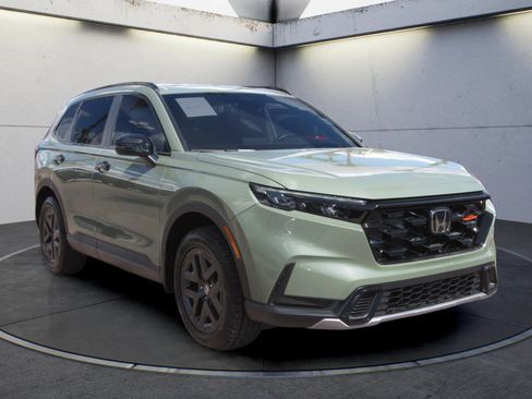 Certified 2026 Honda CR-V TrailSport image 2