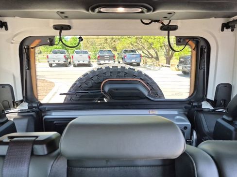 Used 2024 Jeep Wrangler High Altitude image 25