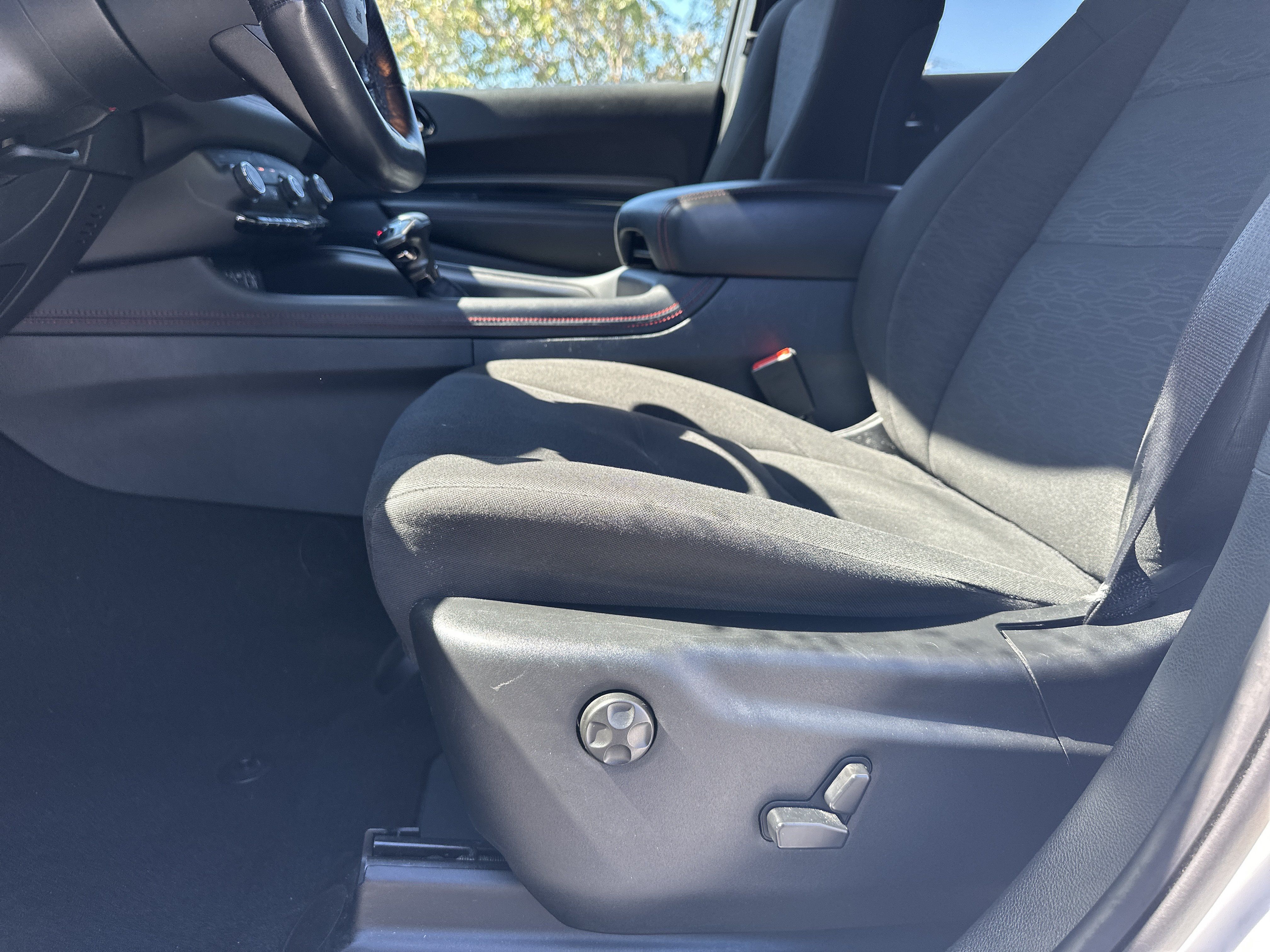 Used 2025 Dodge Durango GT AWD/4WD image 10