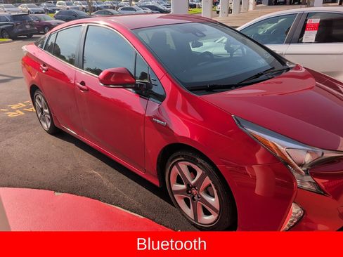 Used 2016 Toyota Prius Four Touring FWD image 4