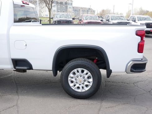 Used 2021 Chevrolet Silverado 3500 LT w/ Convenience Package AWD/4WD image 11