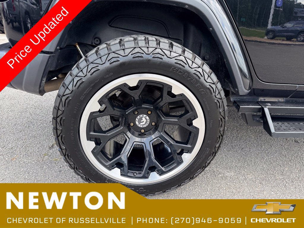 Used 2019 Jeep Wrangler Unlimited Sahara AWD/4WD image 29
