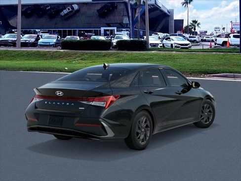 New 2026 Hyundai Elantra Blue image 4