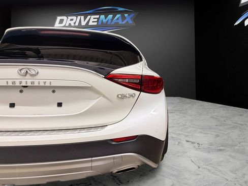 Used 2018 INFINITI QX30 Premium w/ Navigation Package AWD/4WD image 10