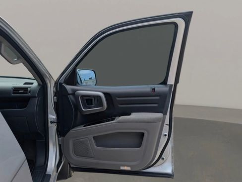 Used 2012 Honda Ridgeline RTS image 16
