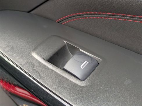 New 2026 Chevrolet Trax RS w/ Sunroof Package image 34