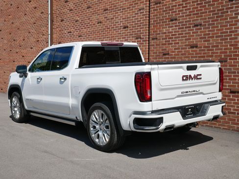Used 2022 GMC Sierra 1500 Denali w/ Denali Premium Package AWD/4WD image 3