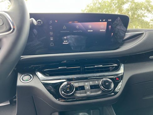 Used 2025 Buick Envista Sport Touring image 17