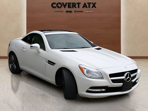 Used 2014 Mercedes-Benz SLK 250 image 7