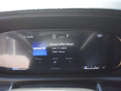 Used 2024 Jeep Wagoneer Series II w/ Flexible Seating Group RWD image 23