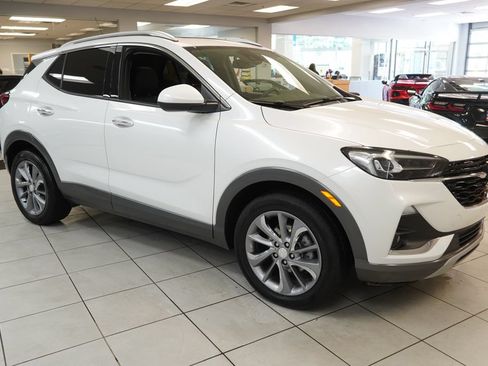 Used 2023 Buick Encore GX Essence w/ Experience Buick Package FWD image 15