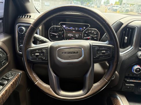 Used 2021 GMC Sierra 2500 Denali w/ Denali Ultimate Package AWD/4WD image 17