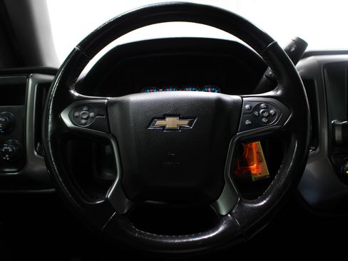 Used 2019 Chevrolet Silverado 1500 LT AWD/4WD image 9