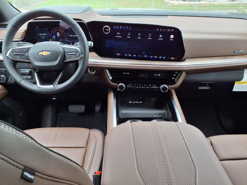 New 2026 Chevrolet Suburban High Country RWD image 8
