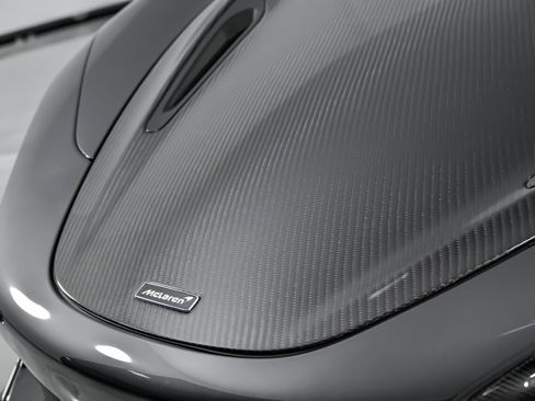 Used 2019 McLaren 720S Performance image 8