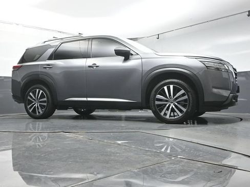 Used 2023 Nissan Pathfinder Platinum AWD/4WD image 38