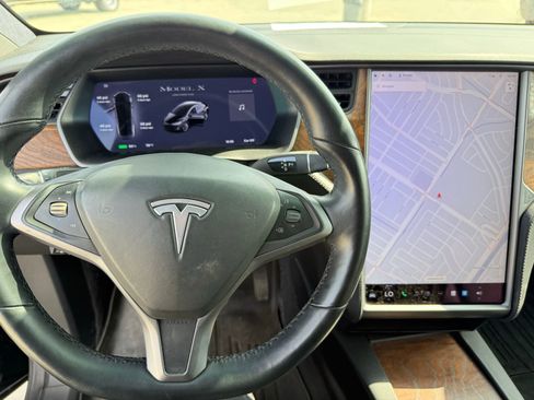 Used 2020 Tesla Model X Long Range image 7