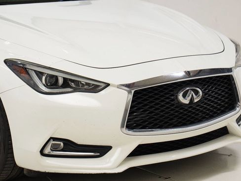 Used 2017 INFINITI Q60 3.0t w/ Premium Plus Package 3.0T image 9