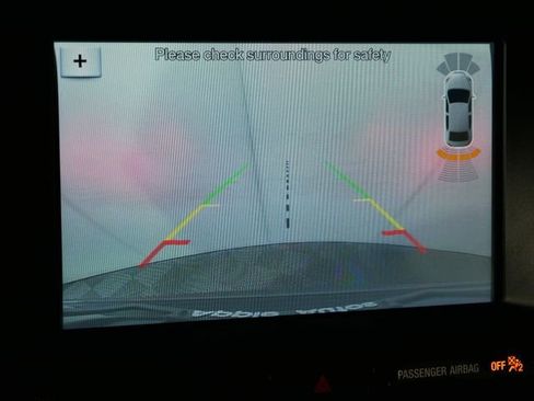 Certified 2018 Ford Explorer XLT w/ XLT Appearance Package image 3