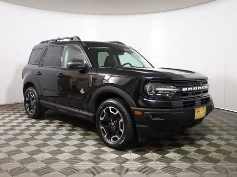 Certified 2023 Ford Bronco Sport Outer Banks w/ Tech Package AWD/4WD image 4
