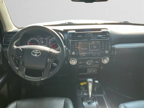 Used 2021 Toyota 4Runner Venture w/ Moonroof Package AWD/4WD image 10