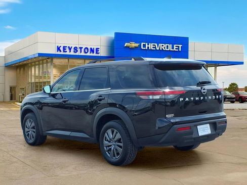 Used 2025 Nissan Pathfinder SV FWD image 5