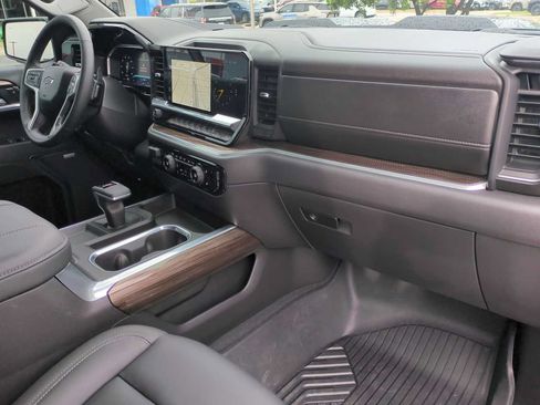 Used 2026 Chevrolet Silverado 1500 LT Trail Boss w/ Safety Package AWD/4WD image 29