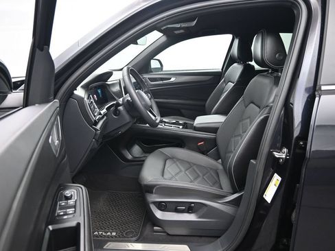 Used 2024 Volkswagen Atlas Cross Sport SE AWD/4WD image 22