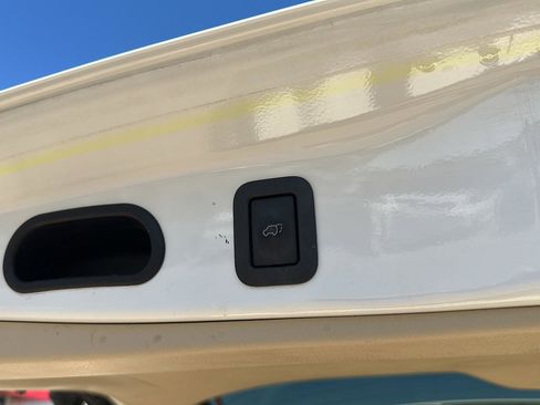 Used 2016 Toyota Highlander XLE image 20