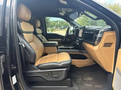 Used 2025 Ford F450 Lariat w/ Lariat Ultimate Package AWD/4WD image 12