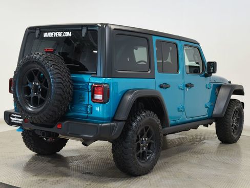 Used 2024 Jeep Wrangler Unlimited AWD/4WD image 14