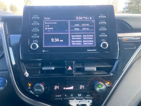 Used 2022 Toyota Camry SE image 21