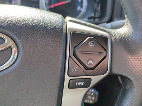 Used 2018 Toyota 4Runner SR5 Premium image 24