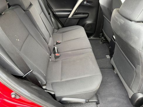 Used 2018 Toyota RAV4 XLE w/ Plus Extra Value Package image 28