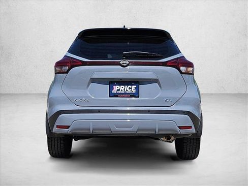 Used 2023 Nissan Kicks SR FWD image 7