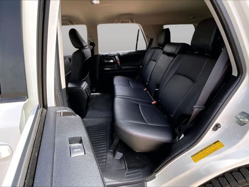 Used 2023 Toyota 4Runner TRD Off-Road Premium AWD/4WD image 19