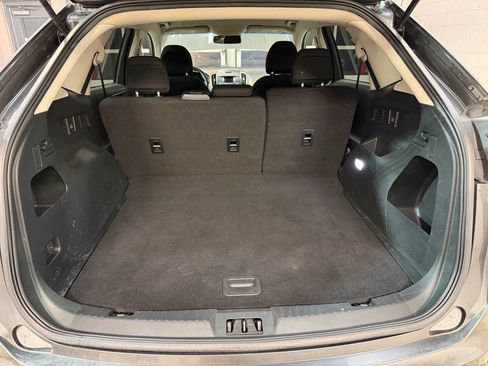 Used 2019 Ford Edge SE image 30