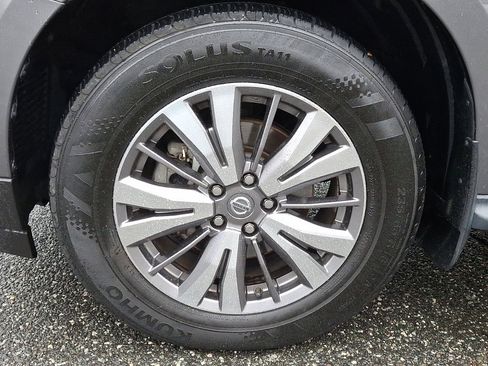 Used 2020 Nissan Pathfinder S image 9