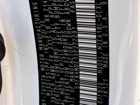 Used 2025 Toyota Corolla LE image 29