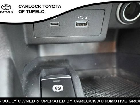 Used 2023 Nissan Kicks SR w/ SR Premium Package FWD image 30