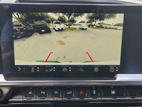 Used 2024 Chevrolet Silverado 1500 High Country AWD/4WD image 20