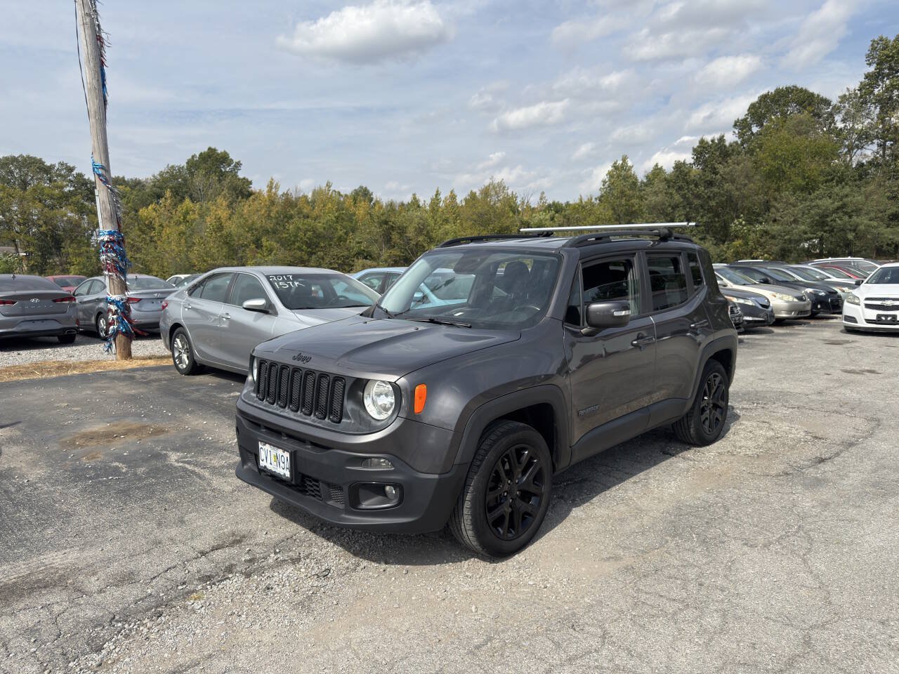 Used 2016 Jeep Renegade Latitude AWD/4WD image 2