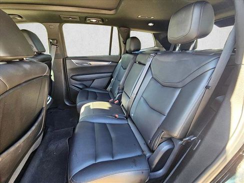 Used 2023 Cadillac XT6 Luxury image 12