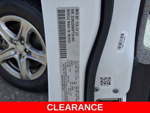 Used 2023 Jeep Compass Latitude AWD/4WD image 26