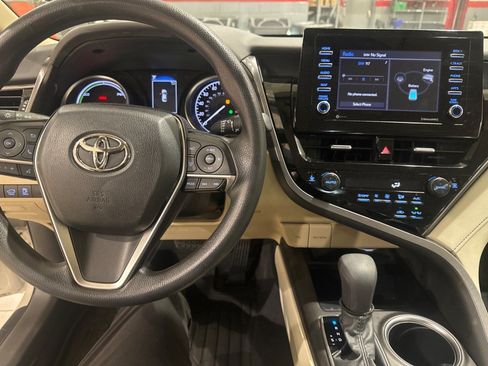 Used 2021 Toyota Camry LE FWD image 2